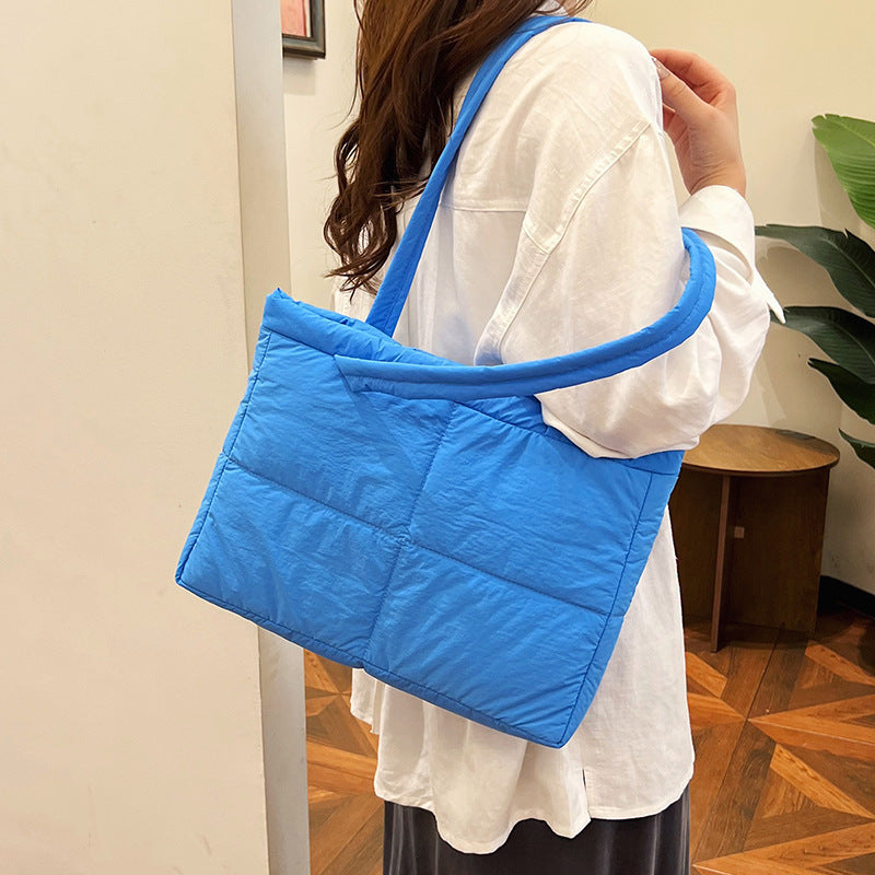 Stylische gesteppte Tragetasche Karnz
