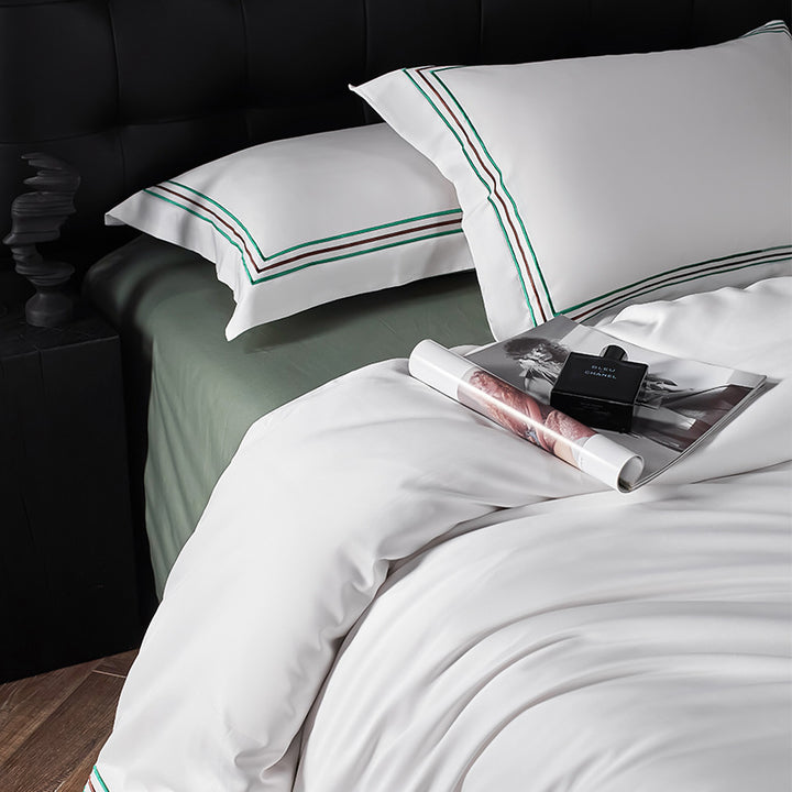 Modern gestreifte Baumwollsatin Bettbezug Set mit Eckenbindern und Kissenbezügen