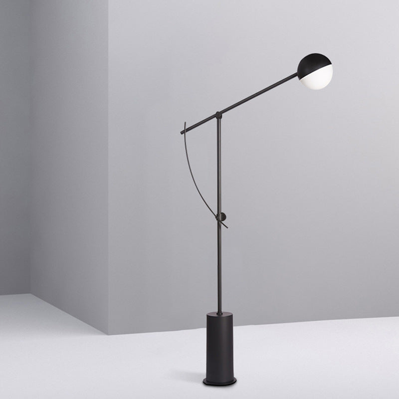 Verstellbare Bogenstehlampe mit stilvollem Design