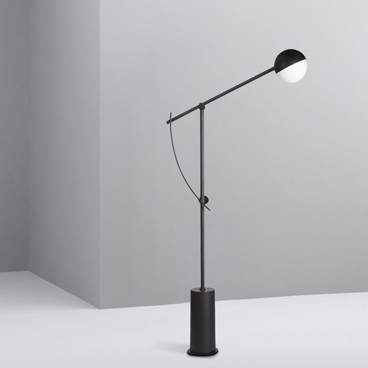 Verstellbare Bogenstehlampe mit stilvollem Design