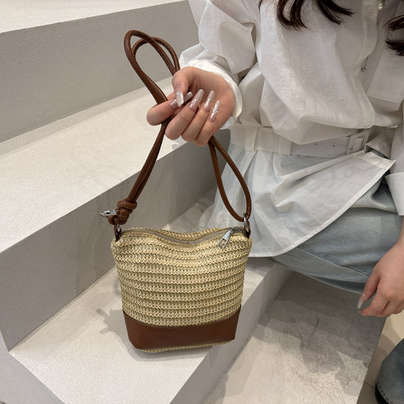 Woven Straw und Leder Umhängetasche Karnz