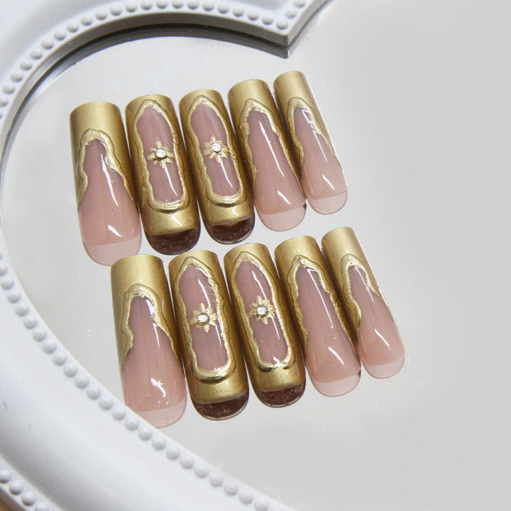 Glamouröses Nageldesign Extensions Karnz