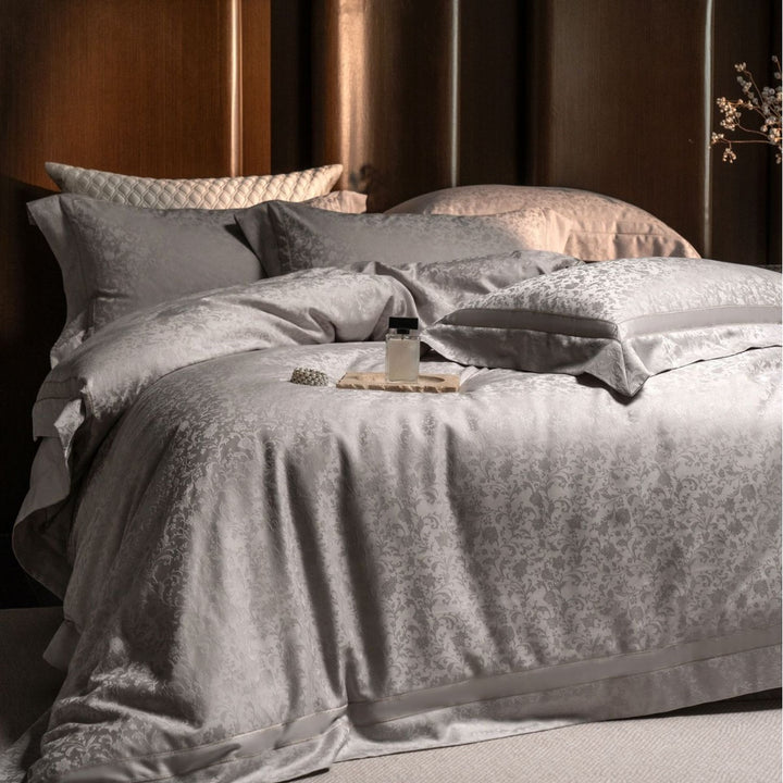 Luxuriöse Satin-Jacquard Bettwäsche-Garnitur mit feinem Damast-Ornament und Oxford-Kissen