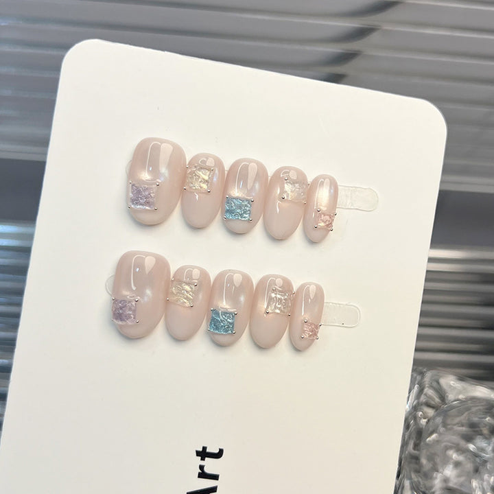 Elegantes Press-On-Nagelset mit funkelnden Akzenten