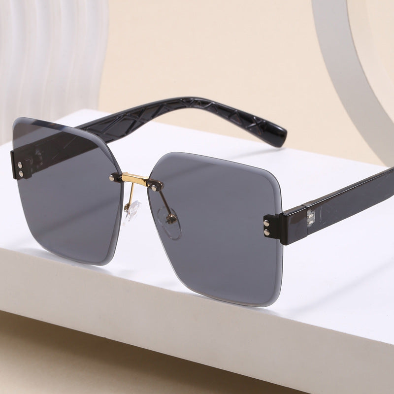 Damen oversized quadratische Sonnenbrille mit modischem Dekor Karnz