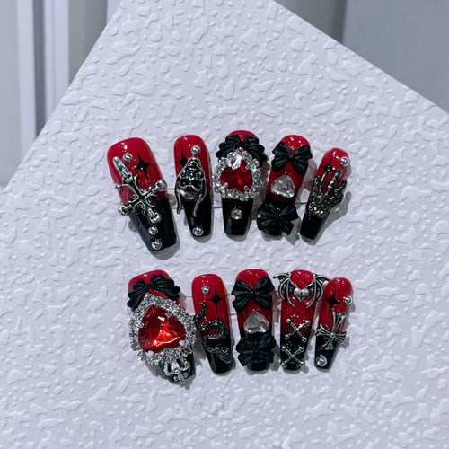 Gothic-inspirierte aufwendige Nagelkunstset