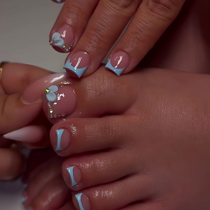 Künstlerische Nagelkunst Karnz