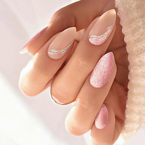 Dekorativer Press-On Nagelkunst-Set mit Glitzer und silbernen Akzenten Karnz