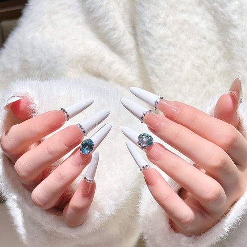 Luxus Strass-betonte Stiletto Press-On Nagelkunst Karnz