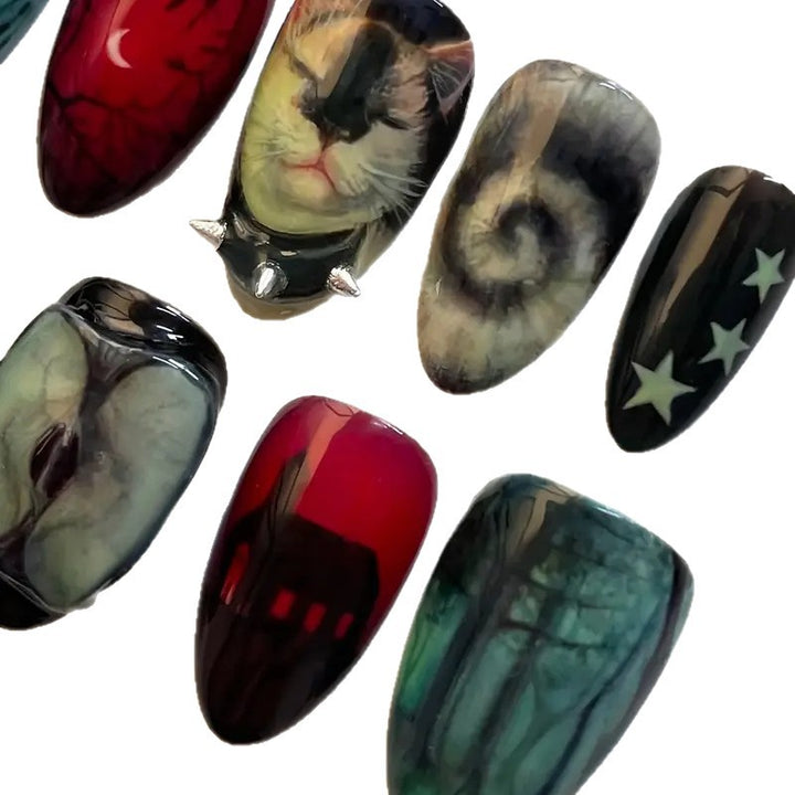 Künstlerisches Nageldesign Karnz