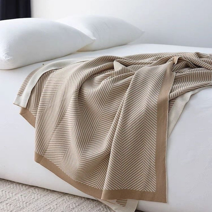 Gemütliche Strickdecke Karnz