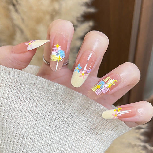 Künstlerisches Design Press-On Nails Set mit floralem Muster Karnz