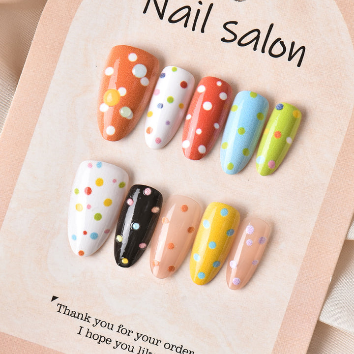 Dekoratives Polka Dot Press-On Nagelkunst Set Karnz