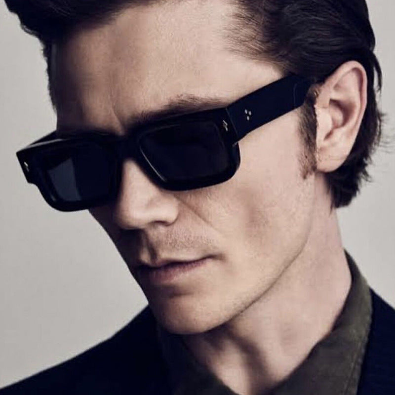 Damen modische quadratische Sonnenbrille mit robustem Rahmen und komfortablem Sitz Karnz