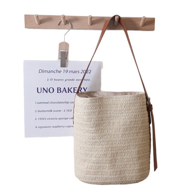 Damen Runde Basttasche mit Lederhenkel Karnz
