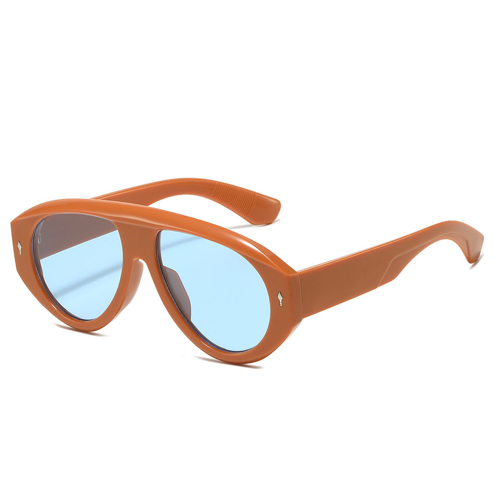 Modische skulpturale Sonnenbrille Karnz