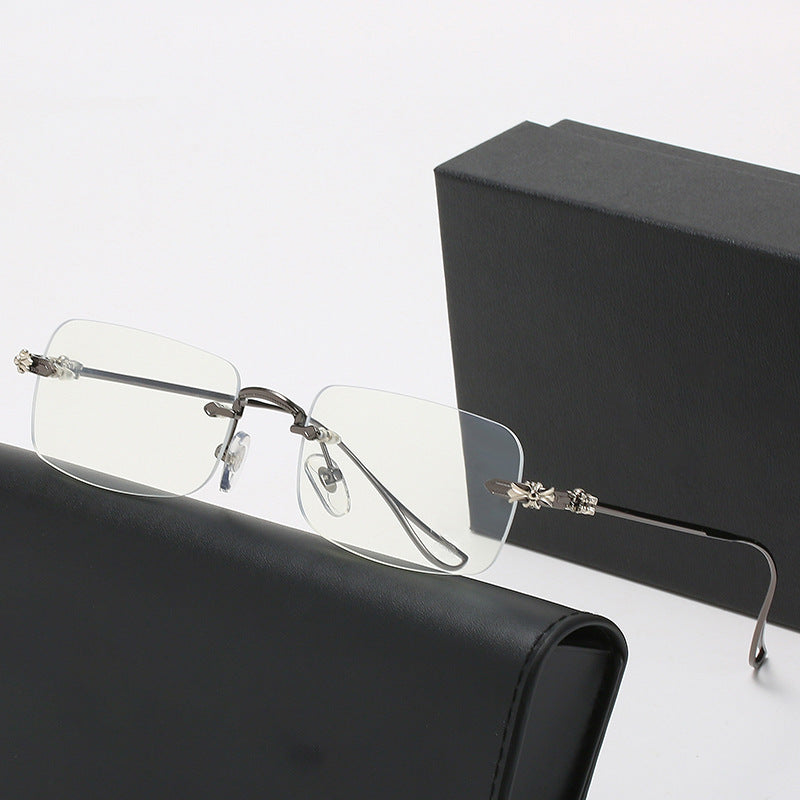 Damen modische Korrektionsbrille mit elegantem quadratischen Rahmen und verzierten Bügeln Karnz