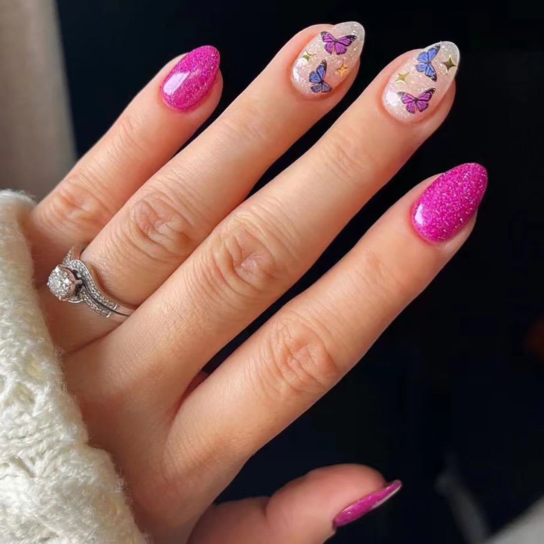 Glitzernde Schmetterlings-Nagelkunst-Verlängerungen Karnz