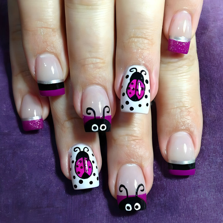 Künstlerisches Marienkäfer Nagelkunst Set Karnz