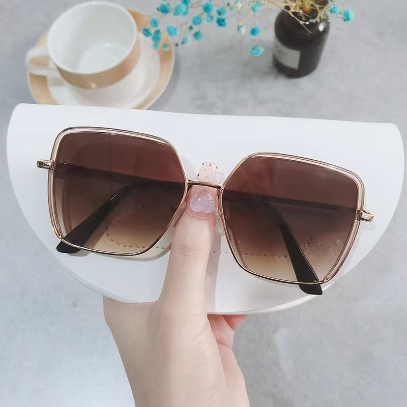 Damen stilvolle Oversized-Sonnenbrille Karnz