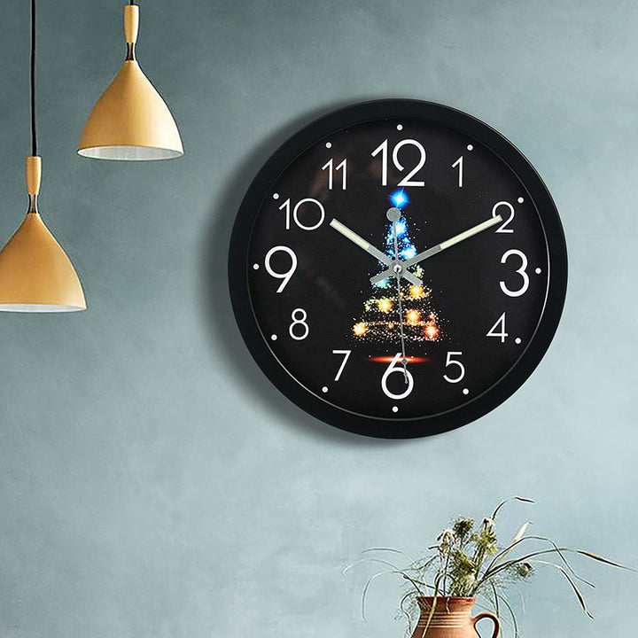 Wanduhr mit Elegantem Schmetterlingsdesign Karnz