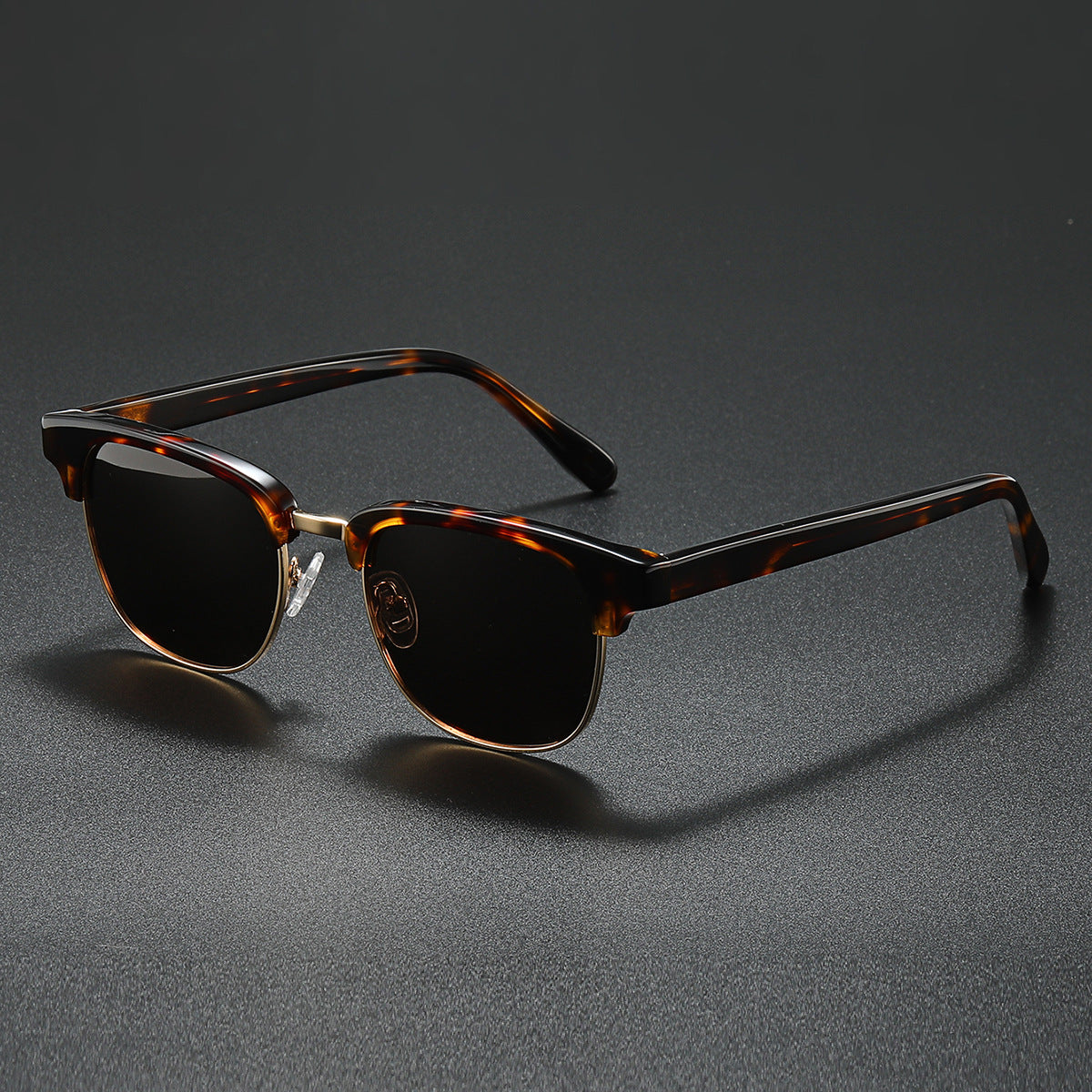 Damen modische Brille mit elegantem Rahmen und hochwertigen Details Karnz
