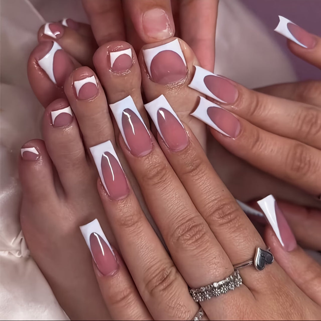 Stylisches Press-On Nagelkunst Set Karnz