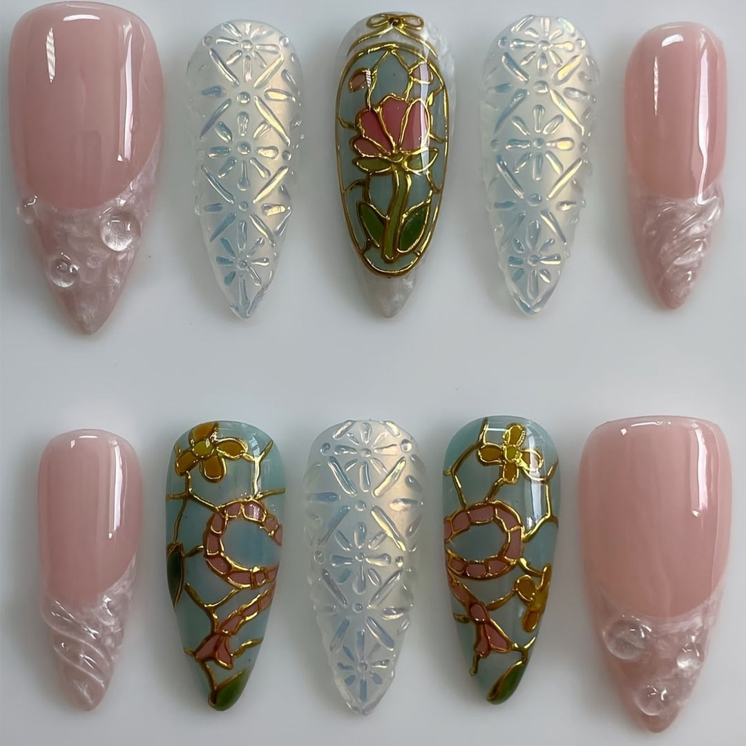 Künstlerisches florales und Edelstein Press-On Nagelset Karnz
