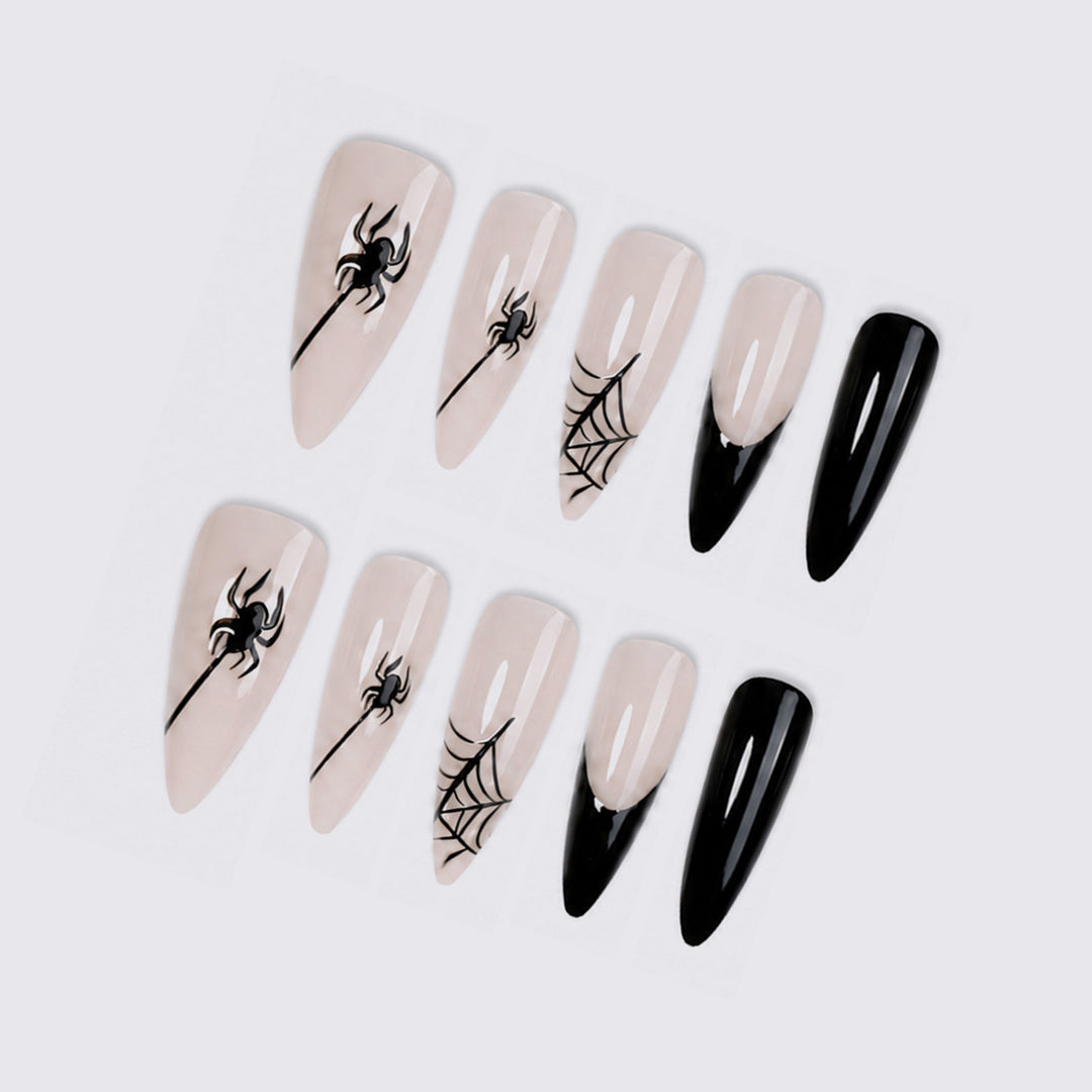 Kreatives Kunstnagelset mit Spinnen- und Spinnennetzdesign Karnz