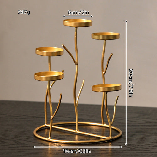 Dekorativer Metallkerzenhalter