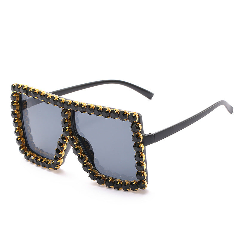 Damen modische Sonnenbrille mit Strassverzierung Karnz
