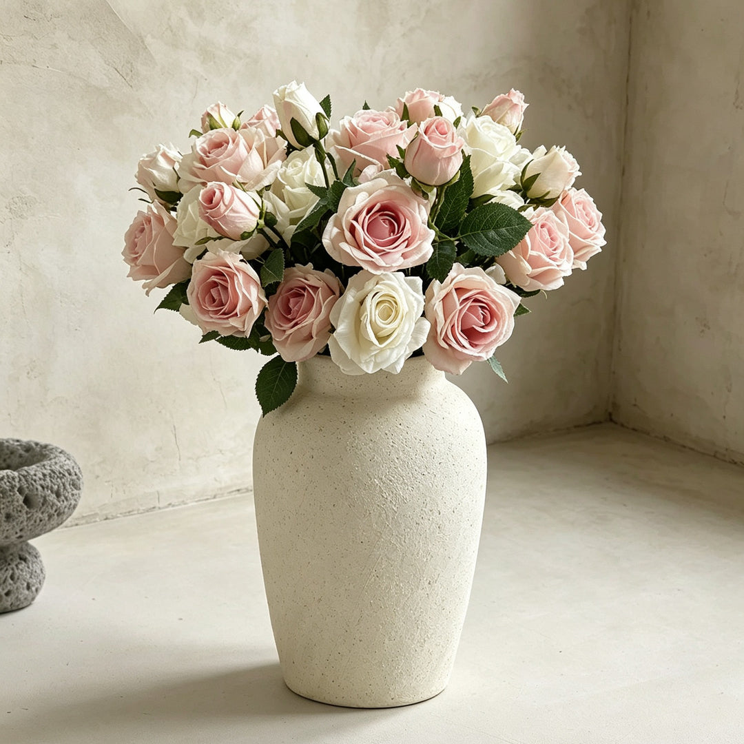 Elegante und moderne Keramikvase Karnz