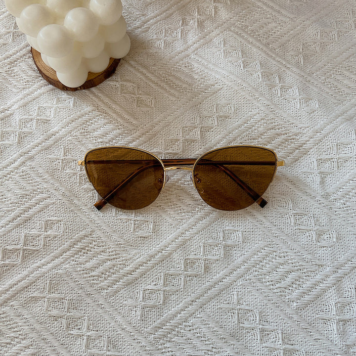 Modische Cat-Eye Sonnenbrille mit Feinem Metallrahmen Karnz