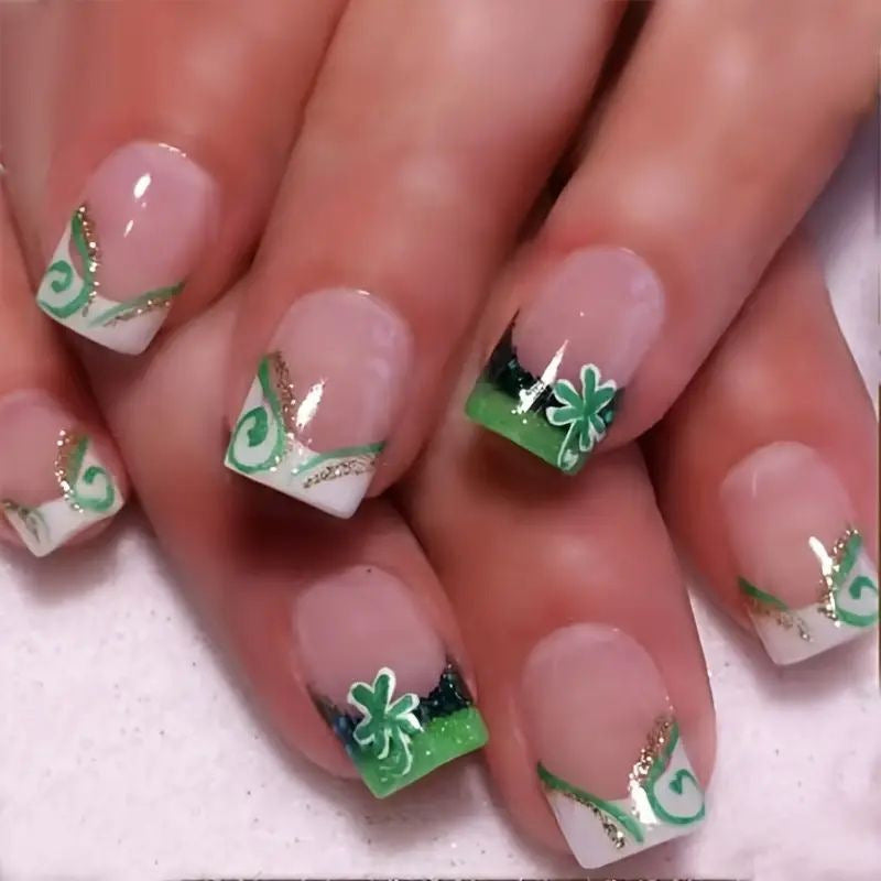 Dekorative französische Spitze Nagelkunstverzierungen Karnz
