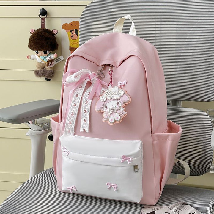 Verspielter Rucksack mit Eleganten Applikationen Karnz