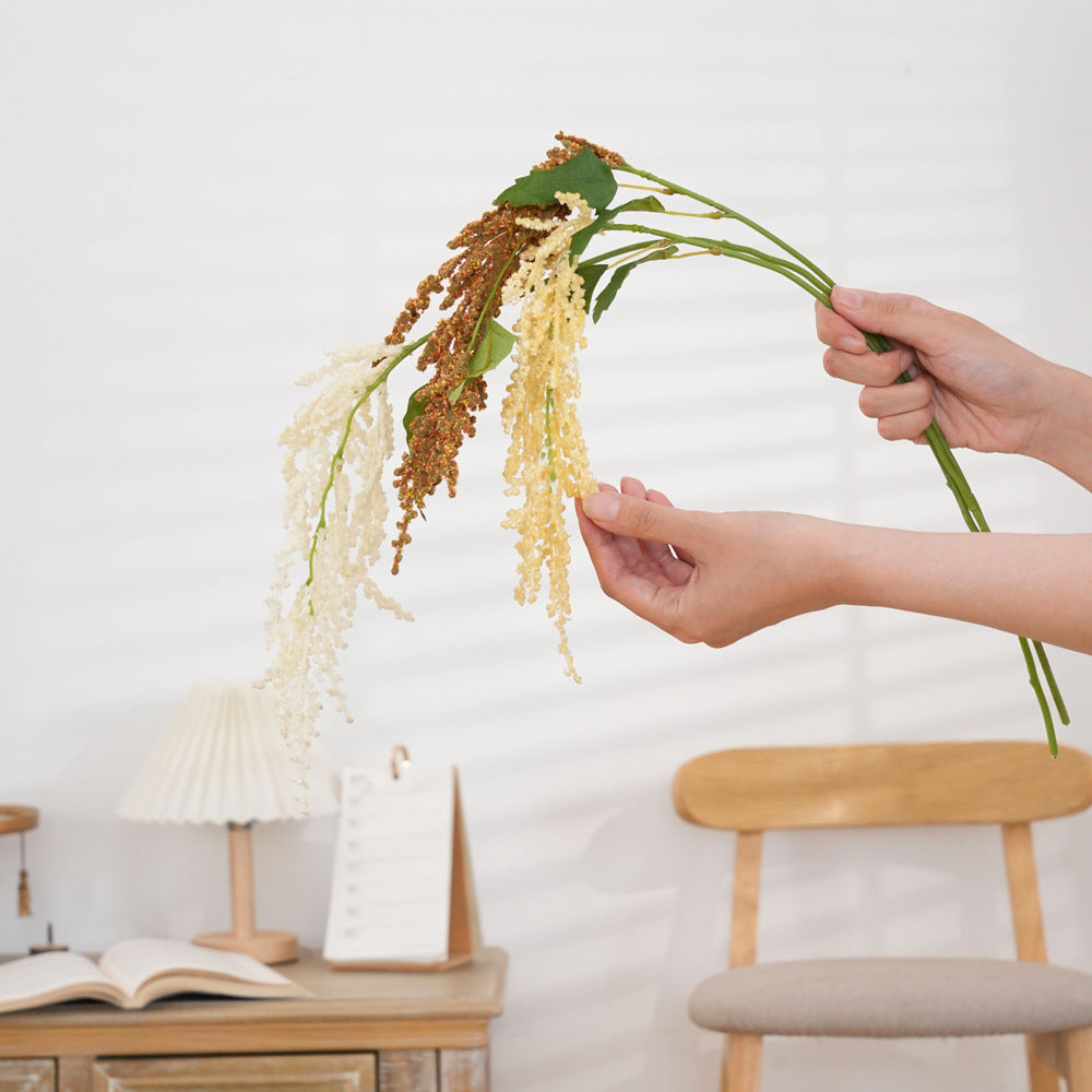 Dekorative grüne Blumenstängel
