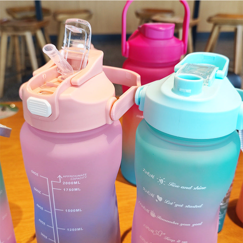 Damen ergonomische Wasserflasche mit Motivationsmarkierungen Karnz