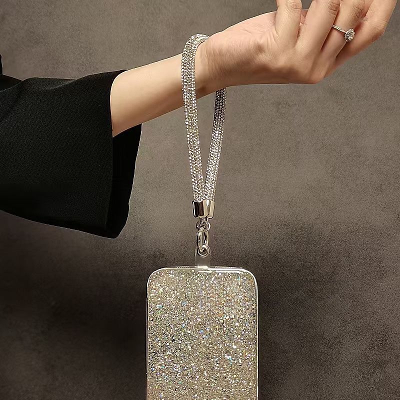 Rhinestone-accentierte Handtaschenriemen Karnz