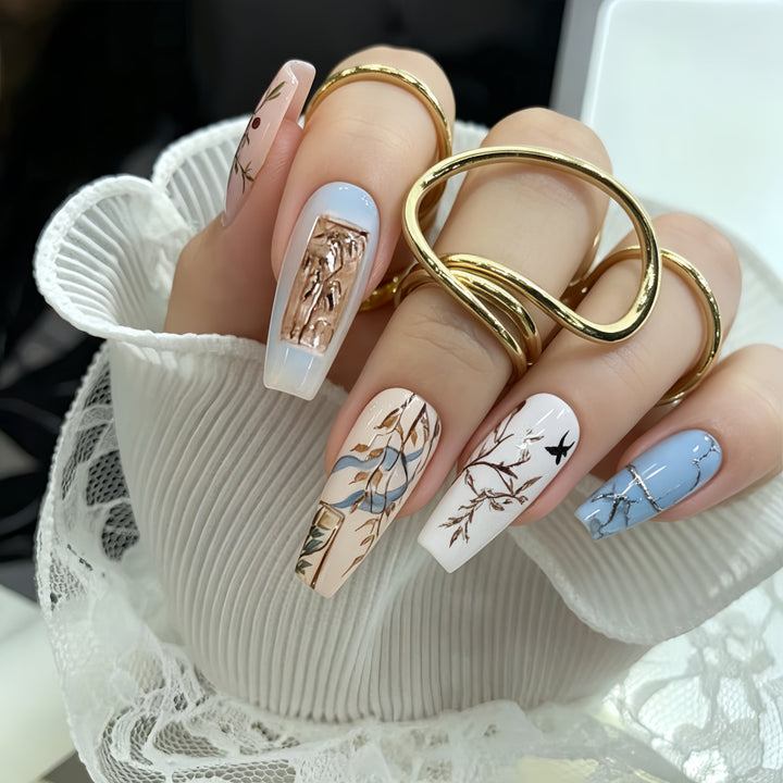 Kunstnägel mit Elegantem Naturmotiv Karnz