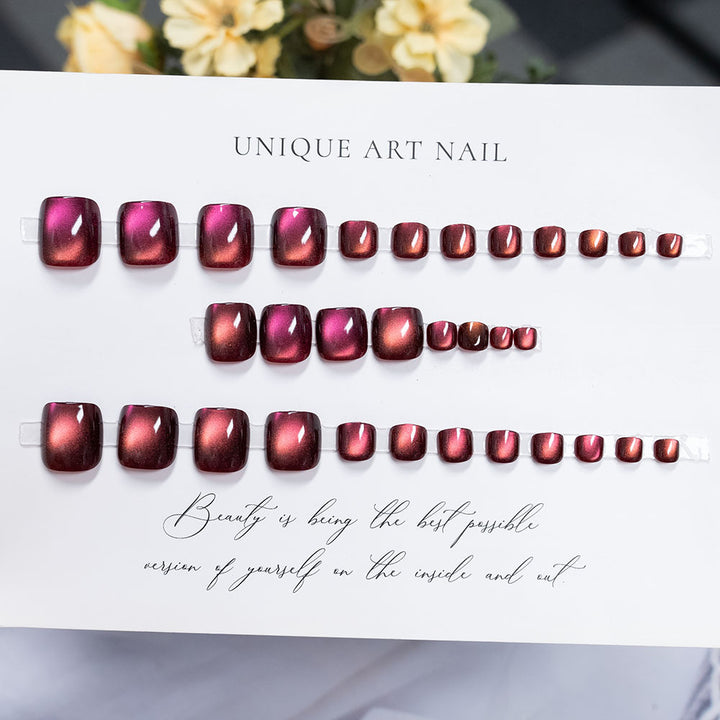 Elegante Metallische Nagelkunst