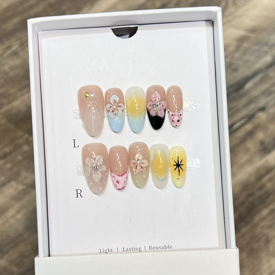 Künstlerisches Floral Press-On Nagelkunst Set Karnz