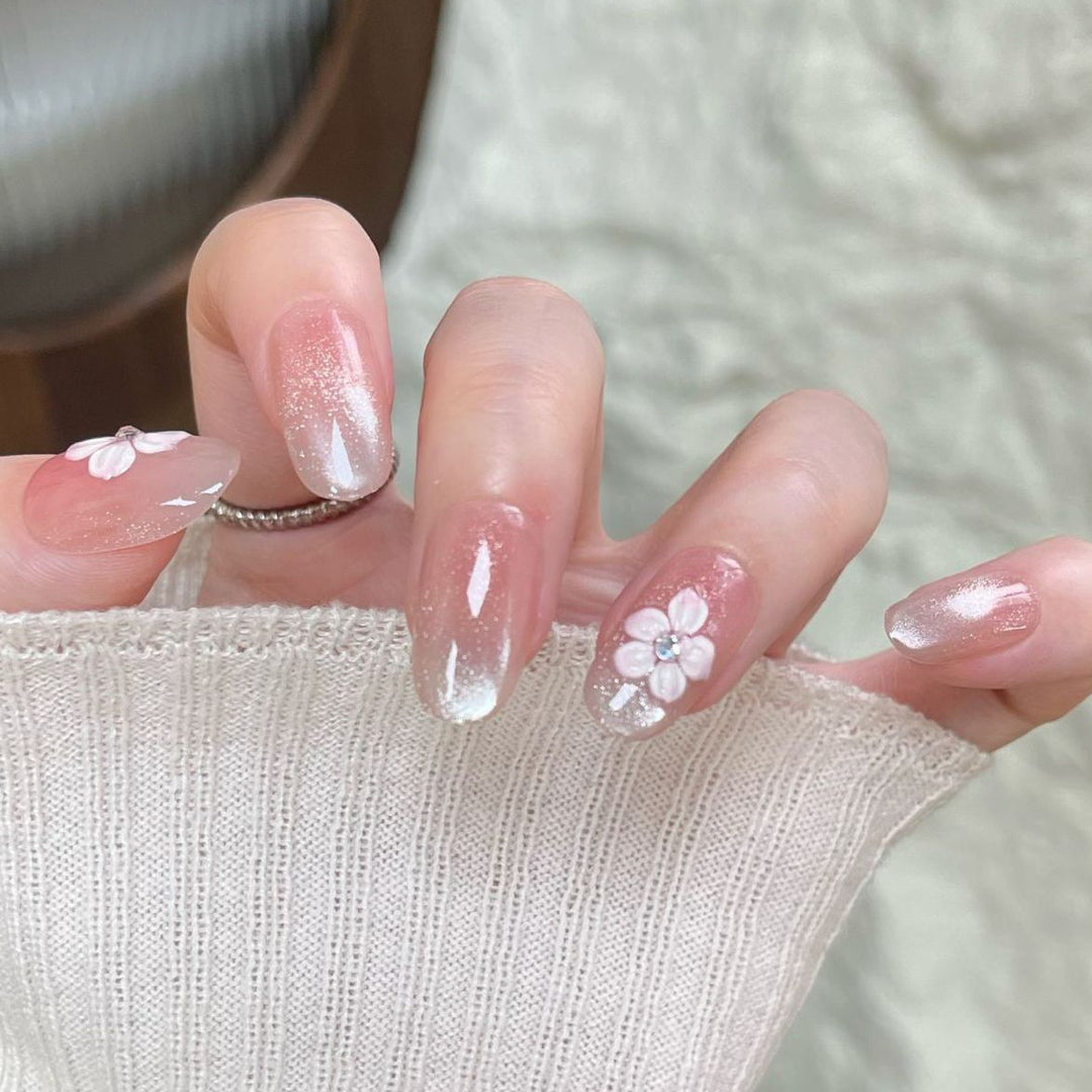 Dekorative Press-On Nagelverlängerungen mit floralem Design Karnz