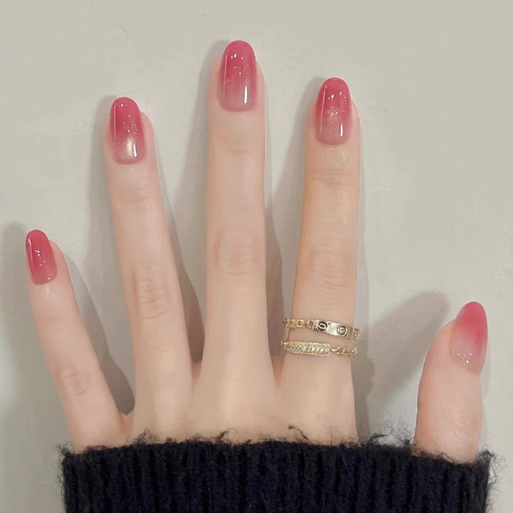 Kunstnägel mit Elegantem Ombre-Effekt Karnz