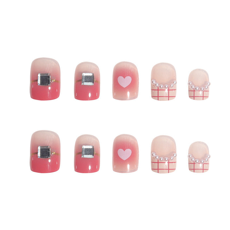 Glamourös Herz-akzentuierte Nagelkunst Karnz