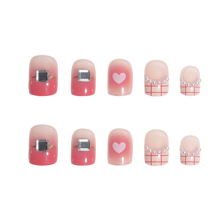 Glamourös Herz-akzentuierte Nagelkunst Karnz