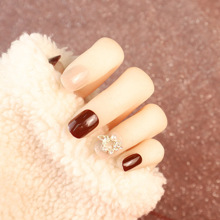 Elegantes Press-On Nail Art Set