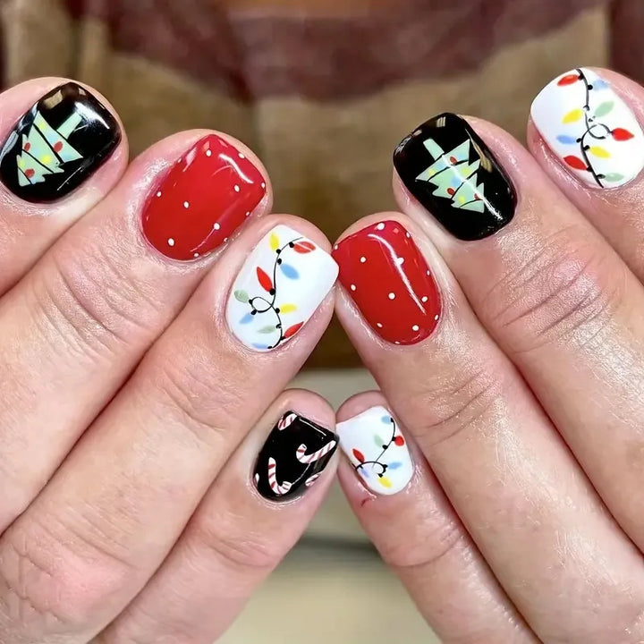 Künstlerische winterliche Nail Art Karnz