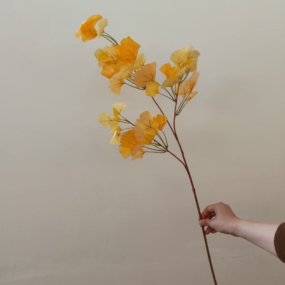 Lebensechte Ginkgo-Blatt Dekorative Stange
