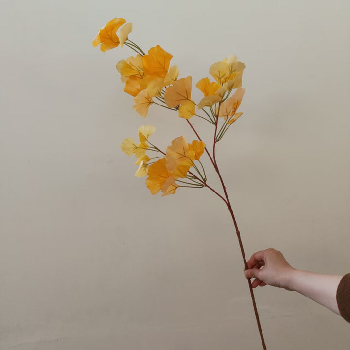 Lebensechte Ginkgo-Blatt Dekorative Stange