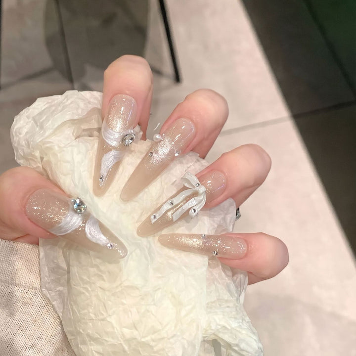 Dekorativer Stiletto Press-On Nagelkunst-Kit Karnz